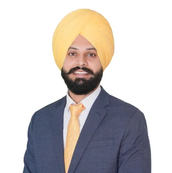 Image of Simar Kharoud, Associate